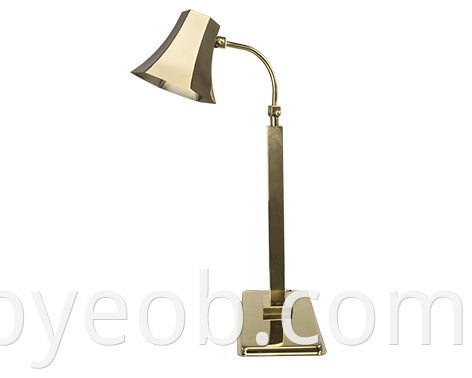 총 금색 및 육각형 그늘이있는 열 램프